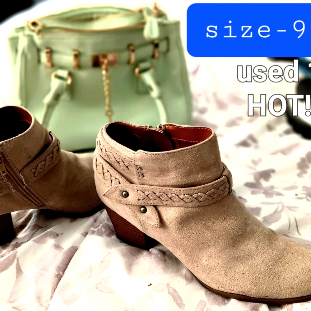 Indigo rd. S-8.5 VERY NICE